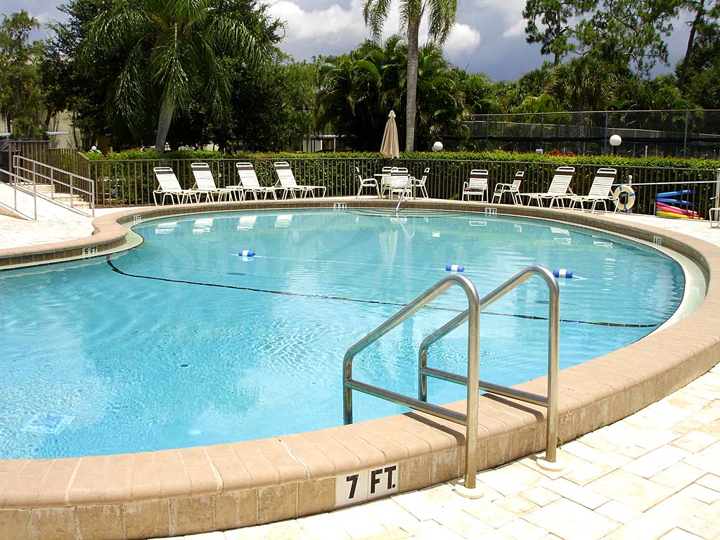 Forest Lakes Condo III Community Pool